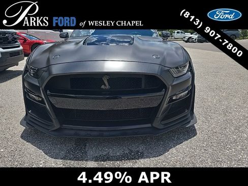 Used 2022 Ford Mustang Shelby GT500 w/ Technology Package RWD image 3