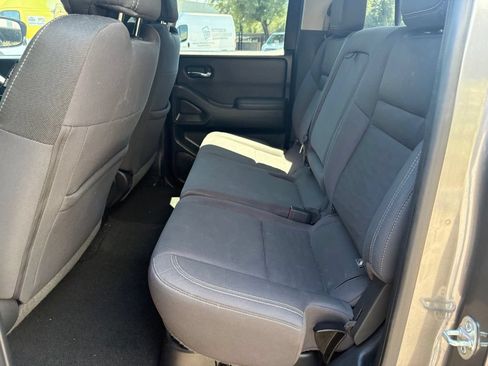 Used 2022 Nissan Frontier SV RWD image 13