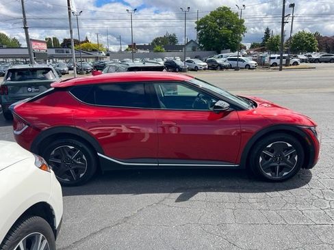 Used 2025 Kia EV6 Light w/ Light LR Technology Package AWD/4WD image 8