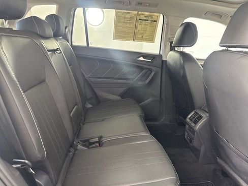 Used 2023 Volkswagen Tiguan SE w/ Panoramic Sunroof Package AWD/4WD image 24