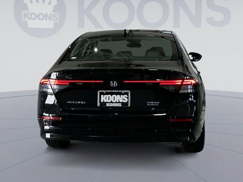 Used 2023 Honda Accord Touring image 15