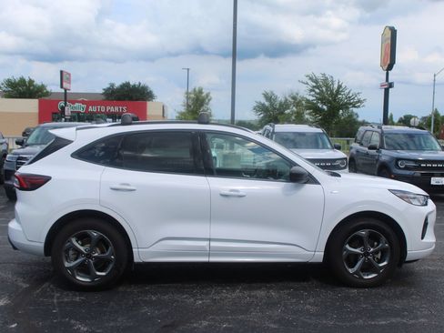 Used 2023 Ford Escape ST-Line w/ Tech Pack #1 AWD/4WD image 6