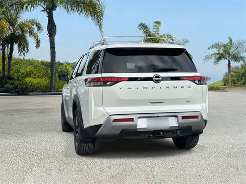 Certified 2023 Nissan Pathfinder SL w/ SL Premium Package image 3