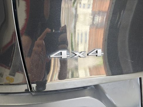 Used 2016 Jeep Cherokee Trailhawk w/ Comfort/Convenience Group image 18