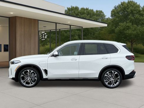 New 2026 BMW X5 xDrive50e image 11