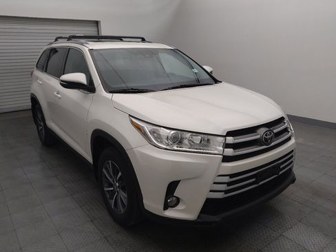 Used 2019 Toyota Highlander XLE image 13