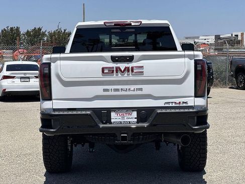 New 2026 GMC Sierra 2500 AT4X AWD/4WD image 4