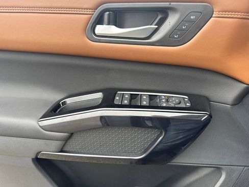 New 2026 Nissan Pathfinder Platinum image 18