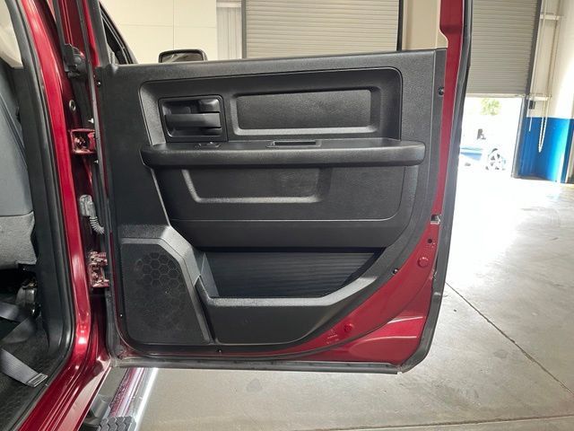 Used 2017 RAM 1500 Express RWD image 16