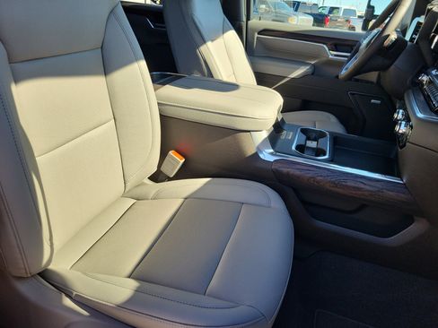 New 2026 GMC Sierra 3500 SLT w/ SLT Convenience Package image 10