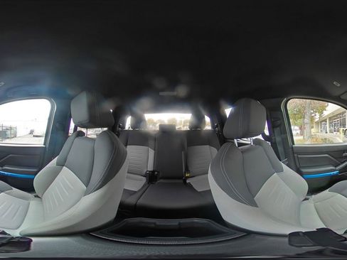 Used 2025 Toyota Tacoma TRD Off-Road image 42