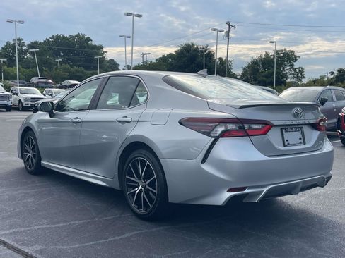 Used 2024 Toyota Camry SE FWD image 5