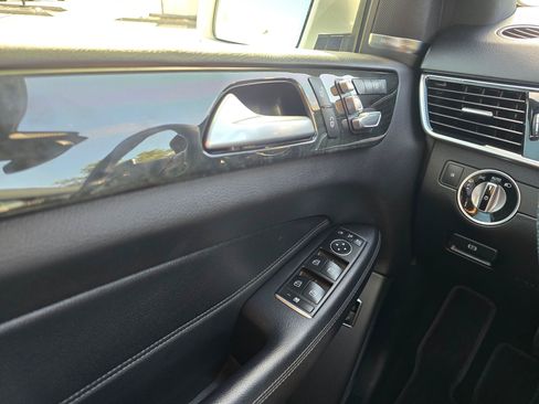 Used 2018 Mercedes-Benz GLE 350 4MATIC image 30