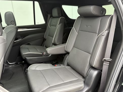 New 2026 Cadillac Escalade Luxury w/ Touring Package AWD/4WD image 13