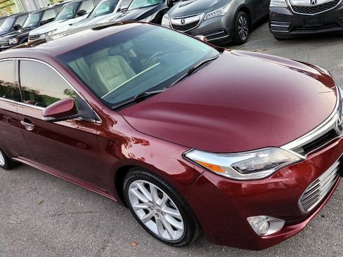 Used 2013 Toyota Avalon XLE Touring FWD image 19