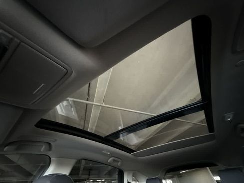Certified 2025 Acura RDX SH-AWD w/ Technology Package image 17