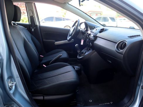 Used 2013 MAZDA MAZDA2 Sport image 33