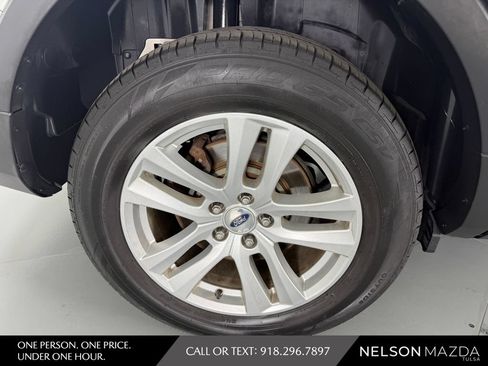Used 2018 Ford Explorer XLT w/ Equipment Group 202A AWD/4WD image 13