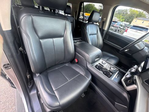Used 2024 Ford Expedition Max XLT AWD/4WD image 16