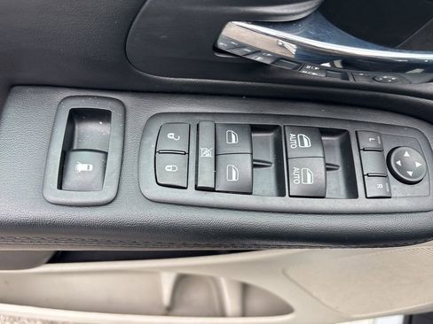 Used 2016 Dodge Grand Caravan SXT image 51