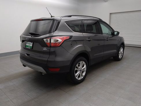 Used 2017 Ford Escape SE w/ Equipment Group 201A AWD/4WD image 9