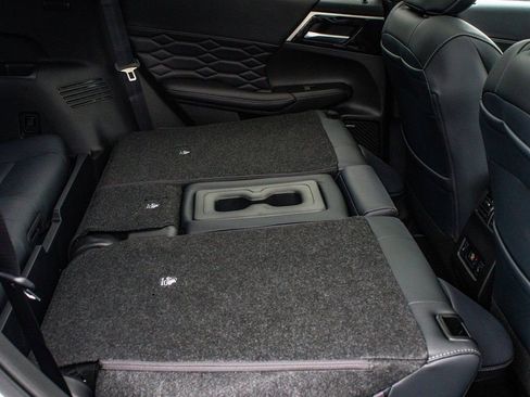 New 2026 Mitsubishi Outlander SEL image 40