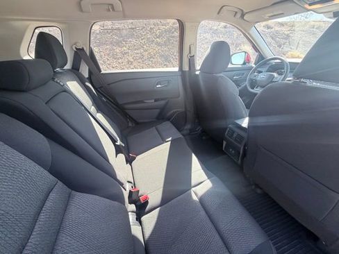 Certified 2025 Nissan Rogue SV image 27