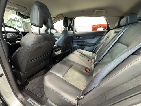 Used 2024 Nissan Ariya AWD image 14