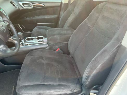 Used 2014 Nissan Pathfinder S AWD/4WD image 12