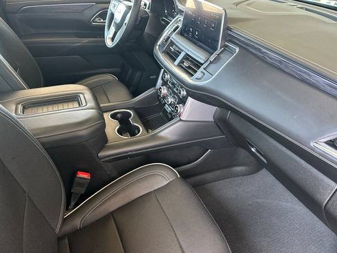 Used 2023 GMC Yukon SLT w/ SLT Premium Package RWD image 20