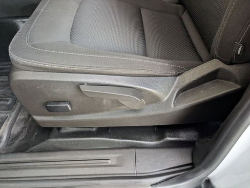 Used 2022 Chevrolet Colorado LT w/ Fleet Safety Package RWD image 22
