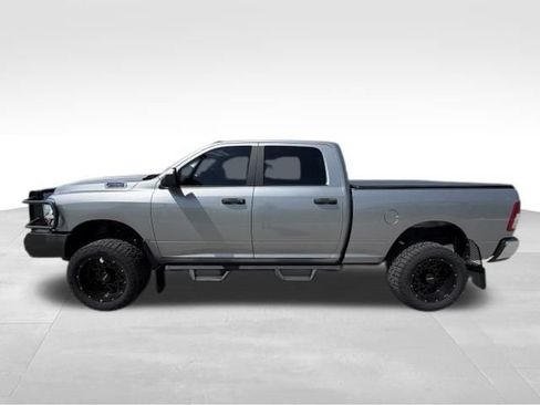 Used 2022 RAM 2500 Big Horn w/ Snow Chief Group AWD/4WD image 3