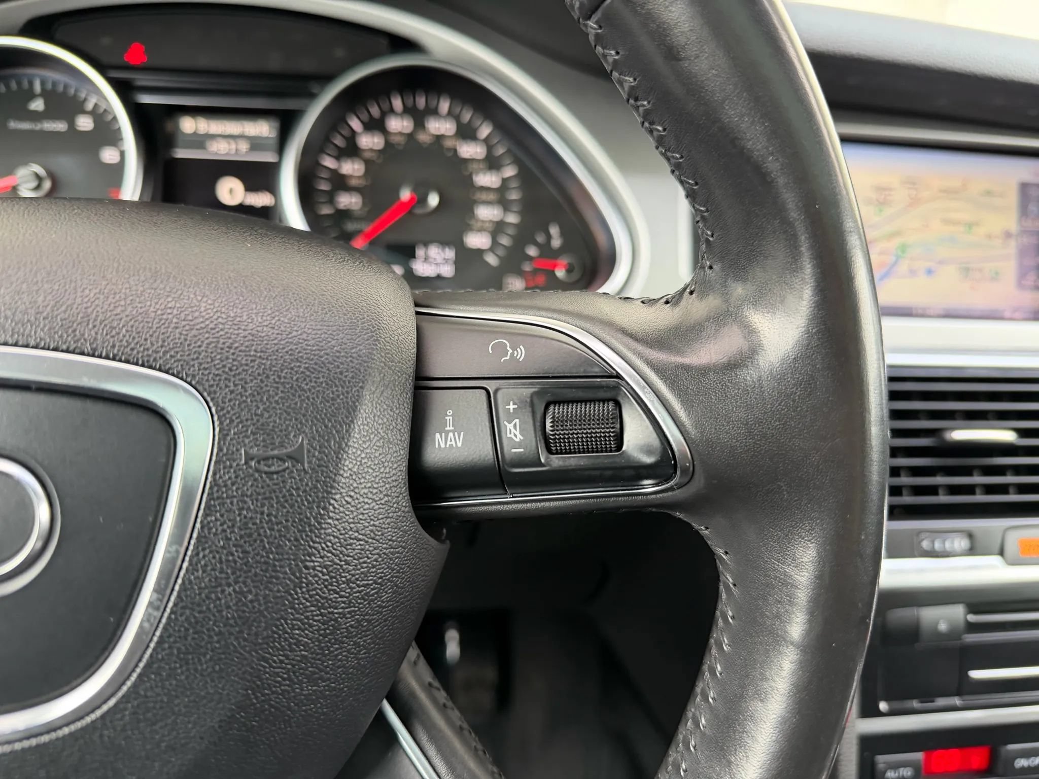 Used 2013 Audi Q7 3.0T Premium Plus AWD/4WD image 29