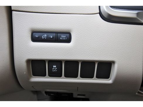 Used 2016 Nissan Murano S w/ Navigation Package image 24