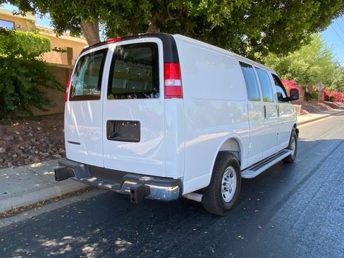Used 2025 Chevrolet Express 2500 w/ Driver Convenience Package RWD image 9