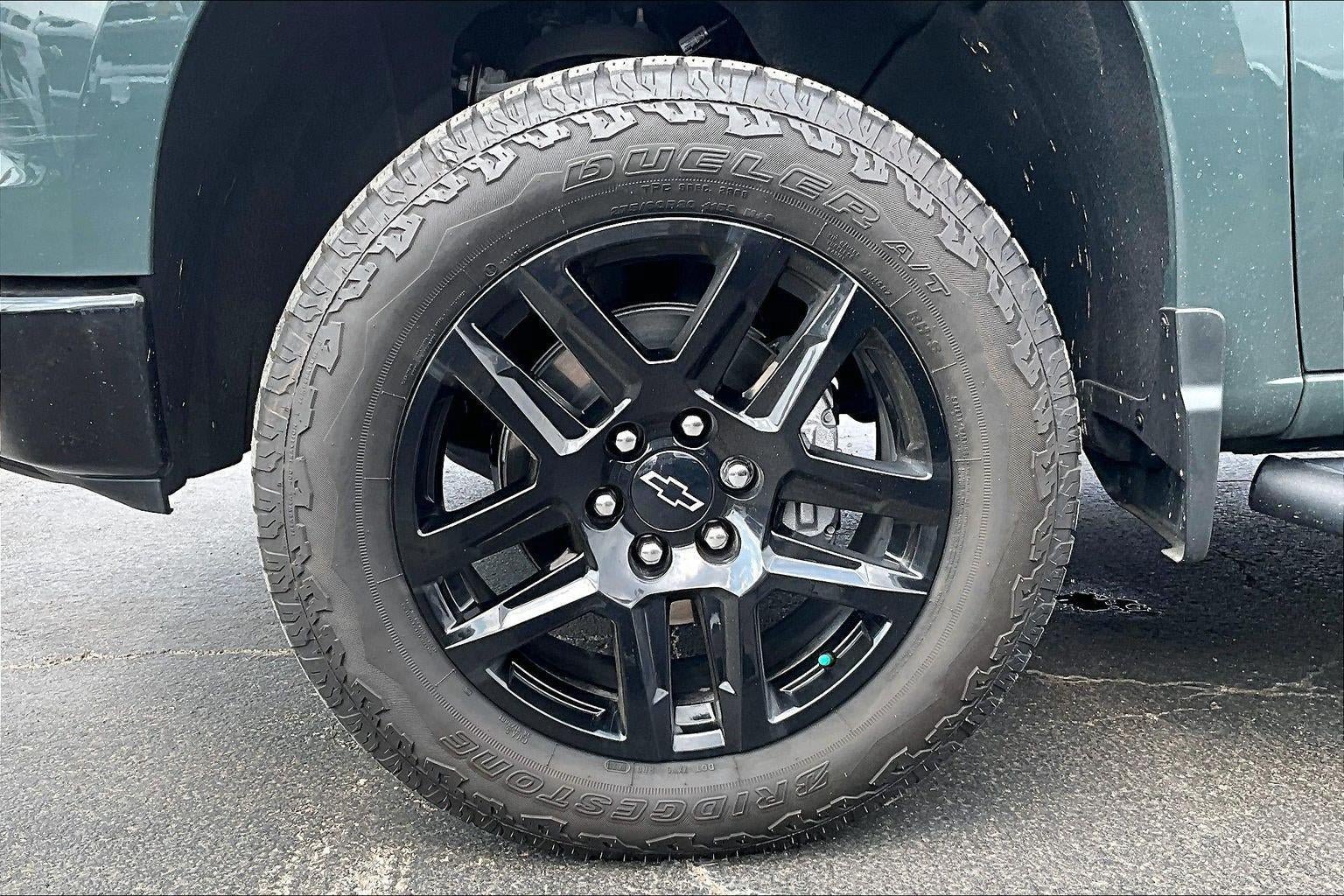 Used 2025 Chevrolet Silverado 1500 LT Trail Boss w/ LT Trail Boss Premium Package AWD/4WD image 9