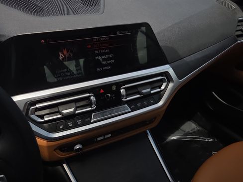 Used 2022 BMW 430i Convertible w/ Premium Package 2 RWD image 30