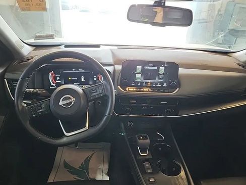 Used 2022 Nissan Rogue Platinum w/ Head-Up Display Package image 5