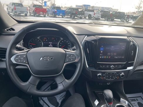 Used 2023 Chevrolet Traverse RS image 24