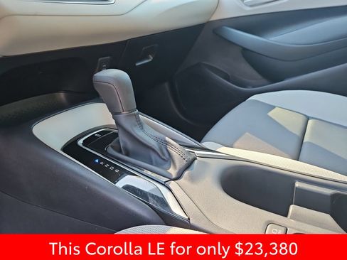 Used 2025 Toyota Corolla LE FWD image 24