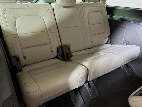 Used 2023 Lincoln Navigator Reserve AWD/4WD image 27