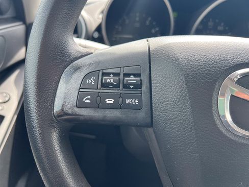 Used 2011 MAZDA MAZDA3 i Touring FWD image 14