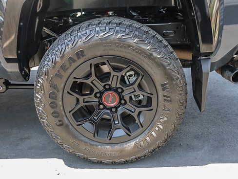 Certified 2026 Toyota Tacoma TRD Pro AWD/4WD image 32