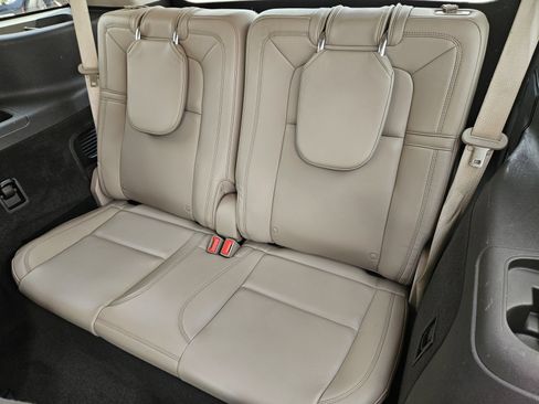 Used 2021 Lincoln Aviator Reserve w/ Elements Package Plus RWD image 17