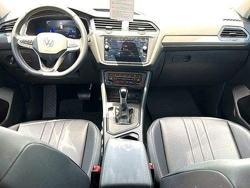 Used 2023 Volkswagen Tiguan SE FWD image 20