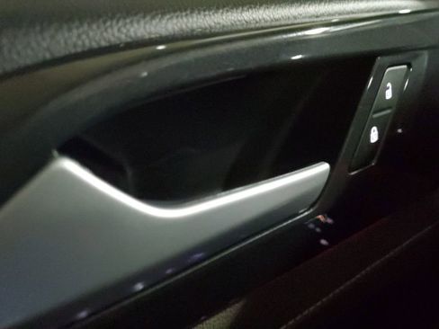 Certified 2023 Volkswagen Taos SEL image 47