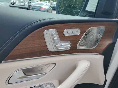 New 2026 Mercedes-Benz GLS 580 4MATIC image 20