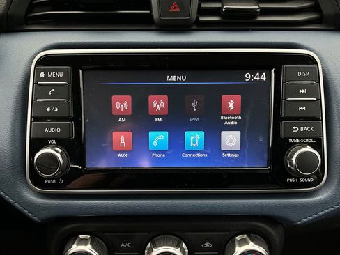 Used 2025 Nissan Versa SV image 26