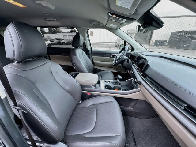 Certified 2026 Kia Carnival EX FWD image 29