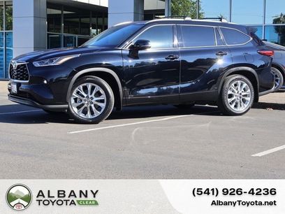 Used 2023 Toyota Highlander Limited